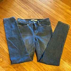 Levi’s 311 shaping skinny jeans size 27